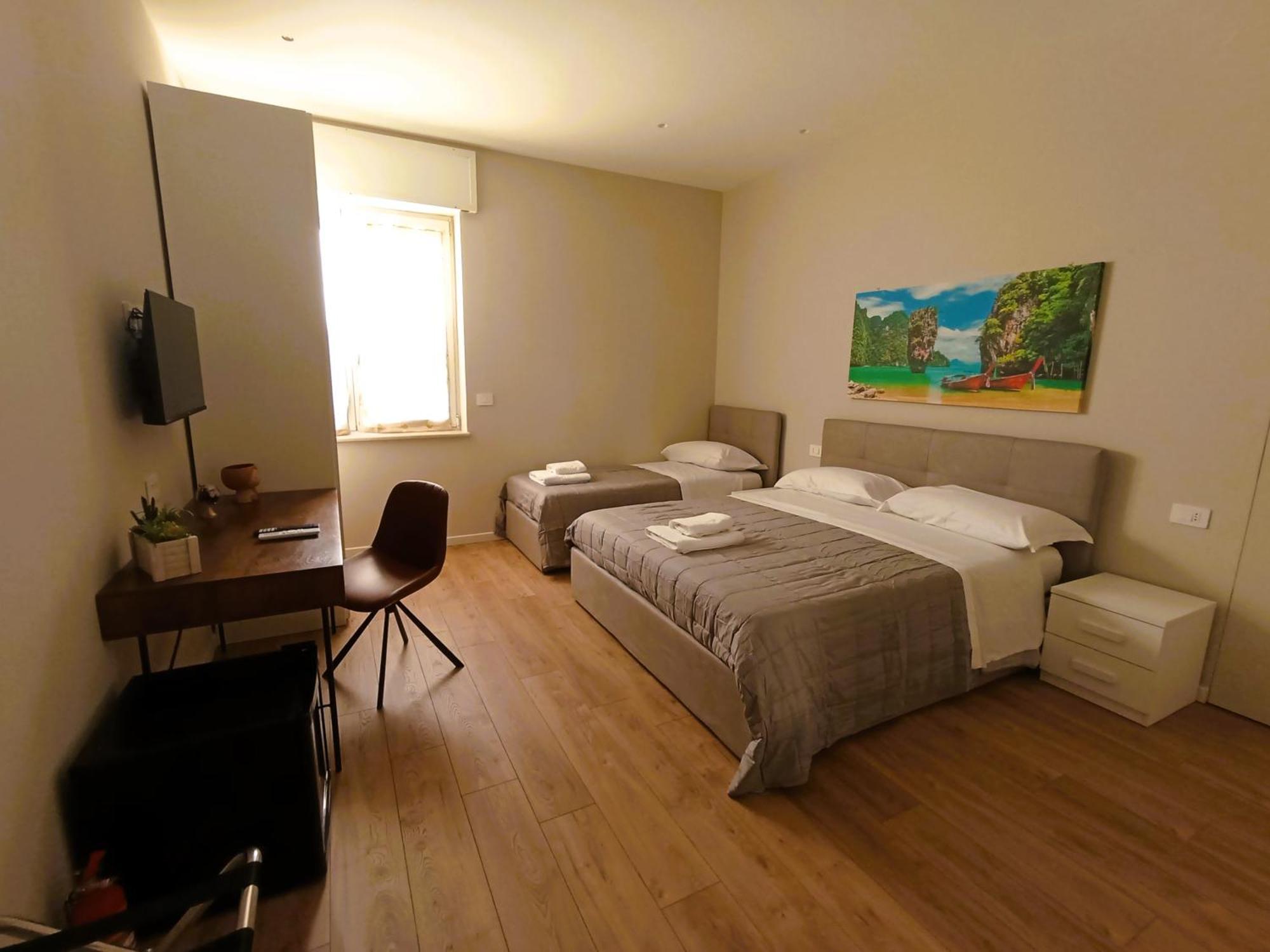 Angel Rooms Бари Екстериор снимка